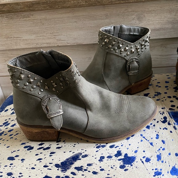 BareTraps booties - Picture 2 of 4